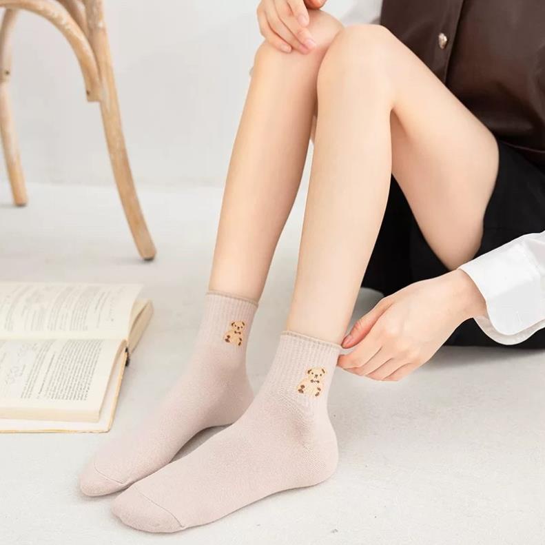 Tất dệt kim cổ cao thêu gấu Phong Cách Vintage Hàn Quốc Mẫu tcc2