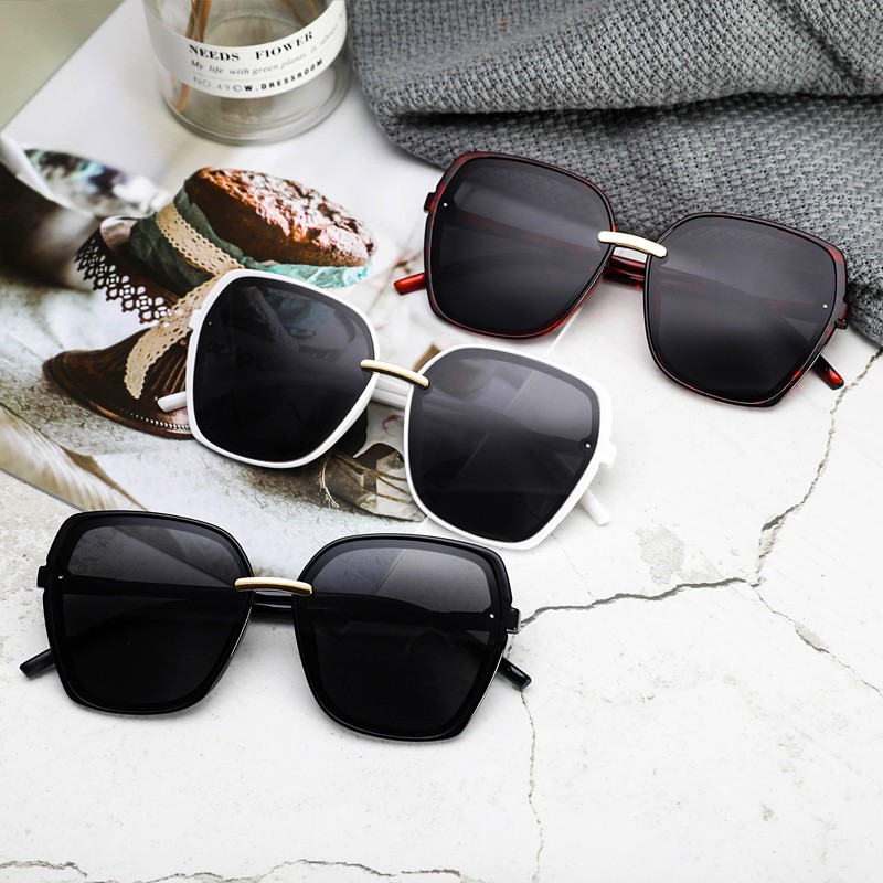 Kính râm kiểu dáng thời trang retro 2020 dành cho nữ