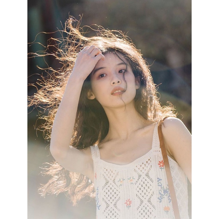 Áo Hai Dây Họa Tiết Thêu Hoa Xinh Xắn Thời Trang Mùa Hè Dành Cho Nữ