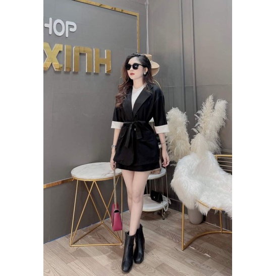 Áo vest đen thắt nơ eo