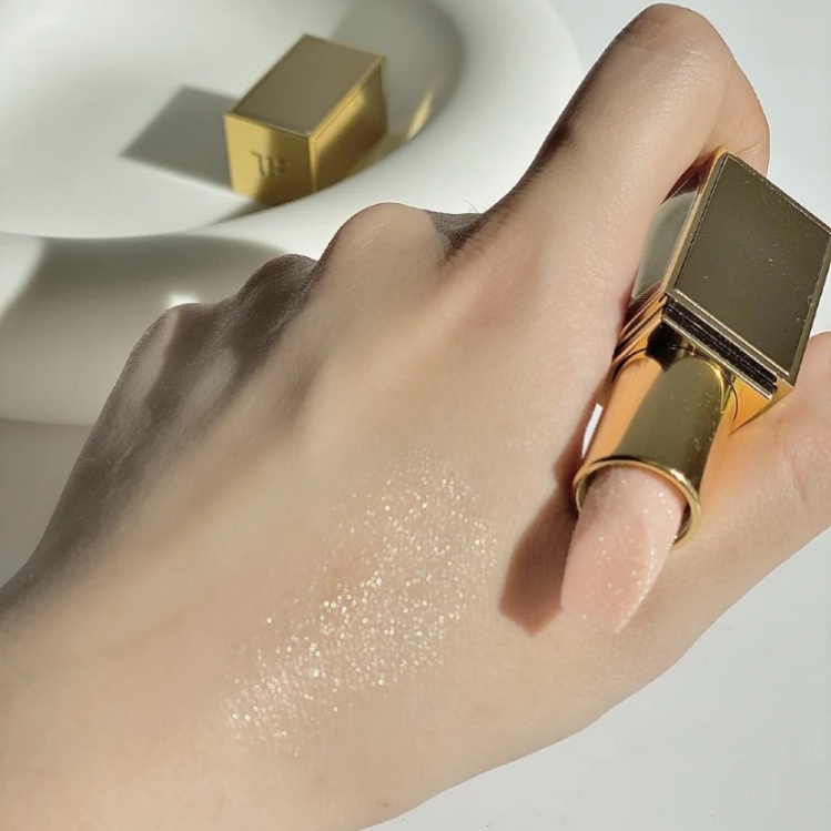 Son Dưỡng Ẩm Môi Trọng Lượng 3g Thương Hiệu TOM FORD TF