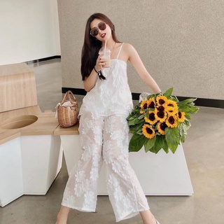 Set trắng quần dài áo hai dây hoa nổi