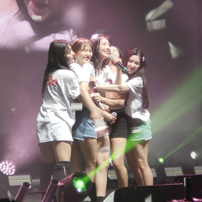 Áo thun concert Red Velvet Irene, Yeri, Seulgi, Wendy, Joy - Redmare
