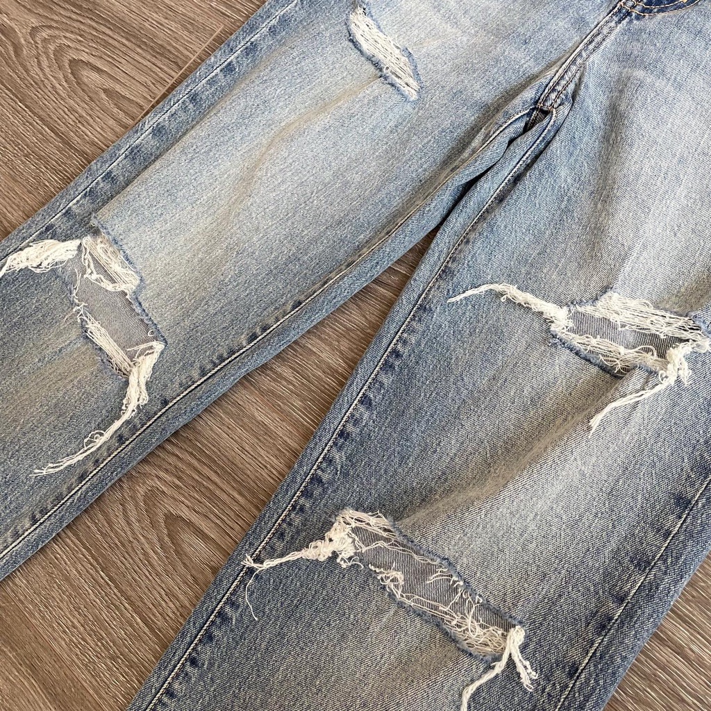 Quần jeans nữ ống suông màu xanh rách