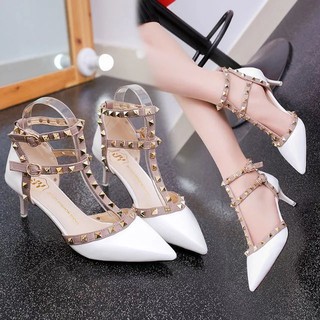 Giày valentino gót nhọn (sẵn đen size 38)