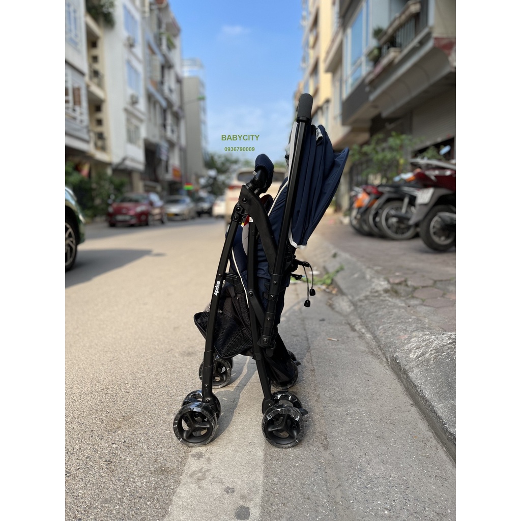 XE ĐẨY TRẺ EM APRICA KAROON AIR SIÊU NHẸ