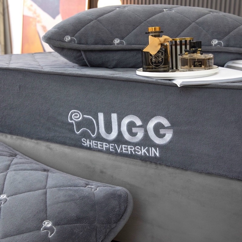 THẢM NỈ NHUNG UGG BO CHUN BỌC ĐỆM TẶNG KÈM 2 VỎ GỐI