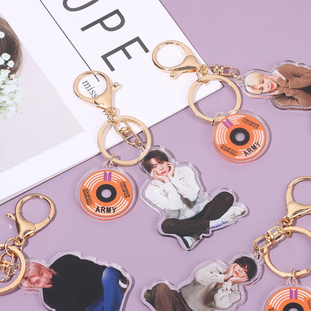 Móc Khóa BTS BT21 Trong Suốt Đa Năng