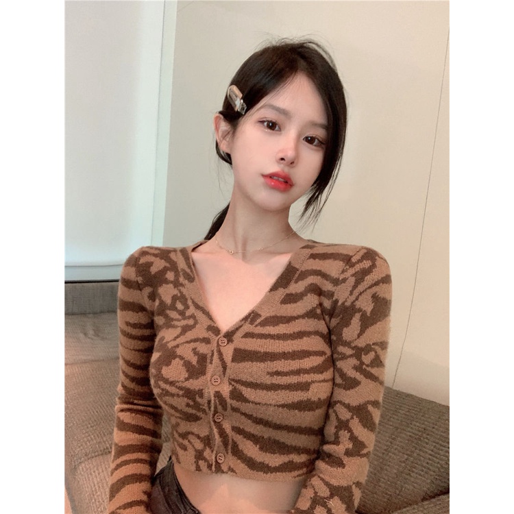 American vintage milk brown sweater female Spice Girl Leopard print cardigan V-neck navel short early autumn blouse with long sleeves