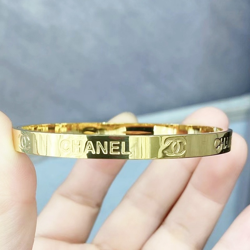 Vòng Tay Khắc Logo Bản To Titan Ko Đen TT 4324