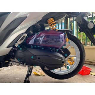 Bộ ốc lốc máy đầu khoá lục giác và 7 ốc bô e vario