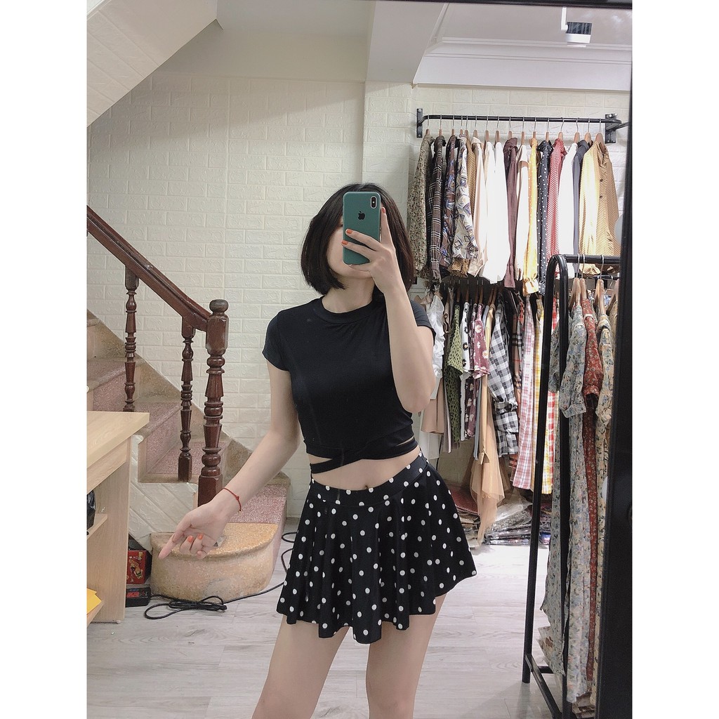 Bikini 2 mảnh áo cộc tay cột hông váy xòe chấm bi đen | BigBuy360 - bigbuy360.vn