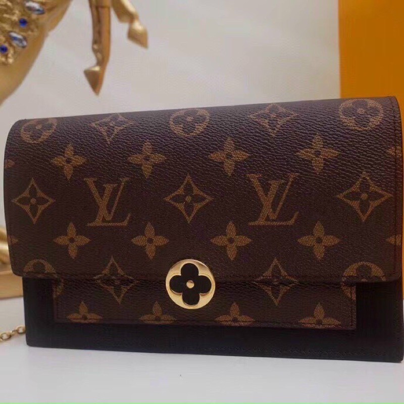 Túi LV hoa cúc s20 về 2 màu