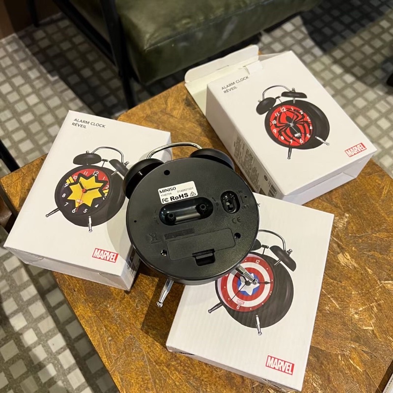 Đồng hồ báo thức Miniso x Marvel phiên bản kết hợp 2 hãng