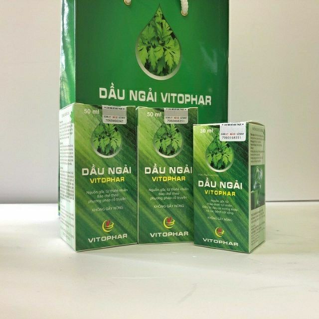 Combo 4 chai tinh dầu ngải cứu Vitophar 100ml tặng ngay chai 100ml