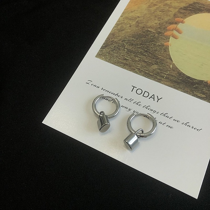 Khuyên Tai Thép Titan Hình Ổ Khóa Thời Trang Cho Nữ