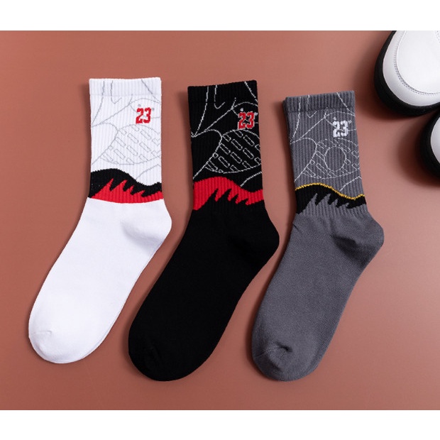 Vớ Tất cotton thể thao cao cổ Nam Nữ phong cách trẻ trung, năng động.