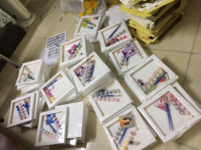 Quà tặng - Tranh tô màu số hoá