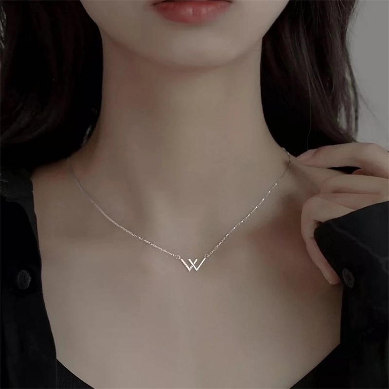 Dây chuyền thép titan mặt chữ W phong cách Hàn Quốc thời trang