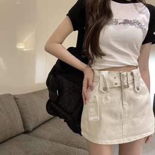 Chân váy chữ a dáng ngắn kèm thắt lưng