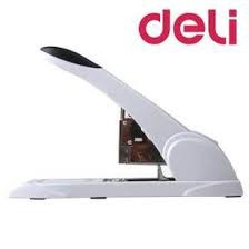 Dập ghim Deli 395 - 210 tờ