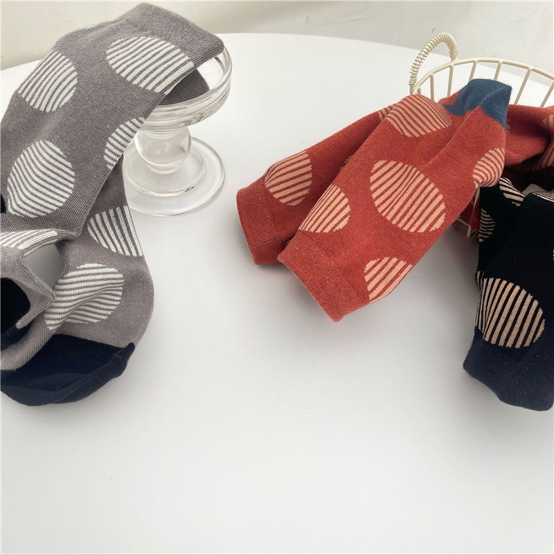 Đôi Vớ Họa Tiết Chấm Bi Thời Trang Sành Điệu Cho Nữ