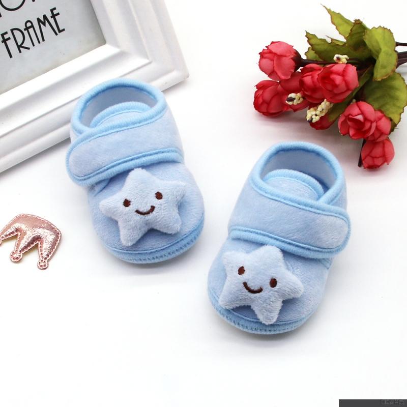 Giày thể thao đế mềm chống trượt thông thoáng với họa tiết hoạt hình cho bé