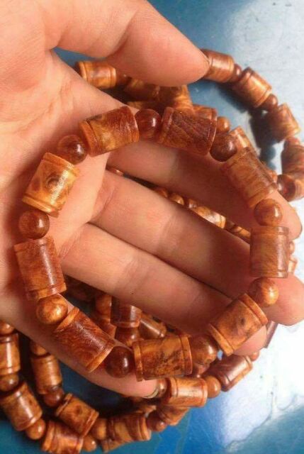 Vòng tay gỗ nu Huyết Long 12 li (Huyết Rồng) đốt trúc