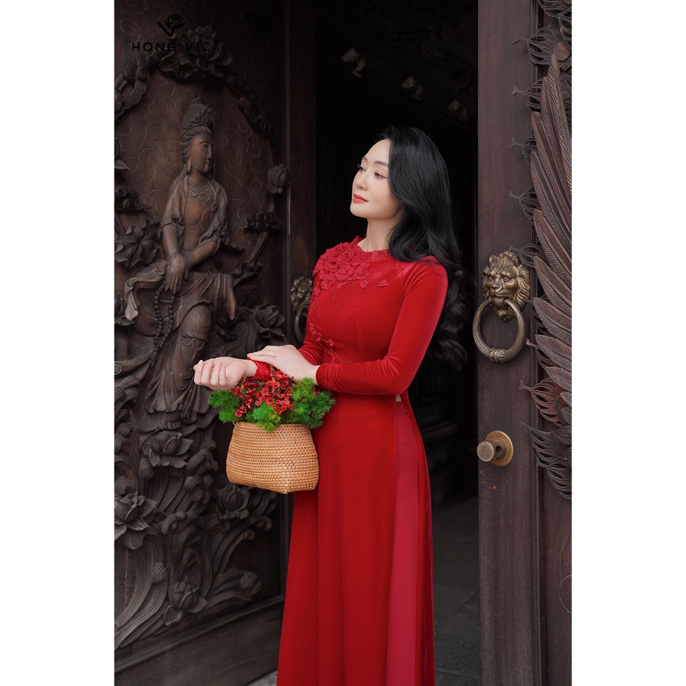 Áo nữ thiết kế Hongvic dài nhung đỏ cổ bèo AD15