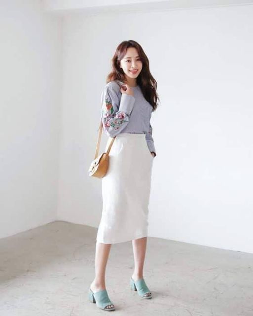 Chân. Váy len bút chì xẻ trước | BigBuy360 - bigbuy360.vn