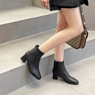 Bốt nữ da lì đế vuông khoá sau