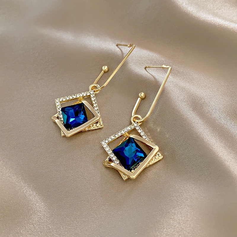 Khuyên Tai Đính Đá Pha Lê Xanh Dương Phong Cách Thời Trang Hàn Quốc