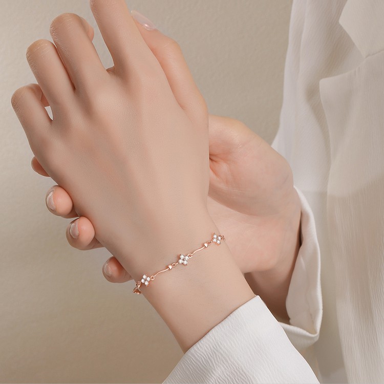 Lắc Tay Bạc Nữ - Cỏ Bốn Lá Đính Đá - Vòng Tay Bạc Sterling M.Lady Jewelry