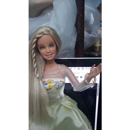 Búp bê barbie đã qua sử dụng