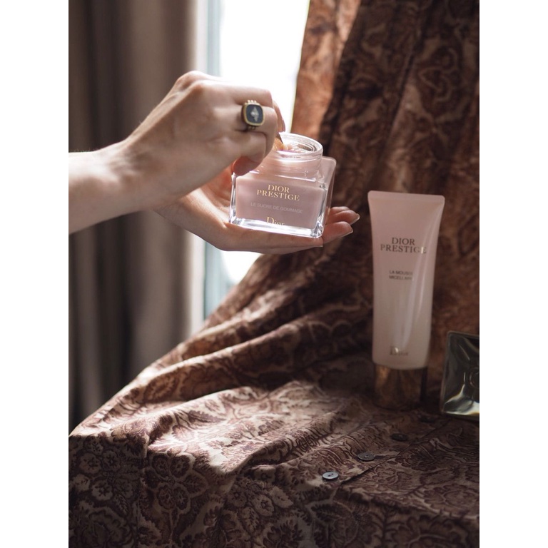 洗顔料 Dior Prestige Le Sucre de Gommage 150ml 洗顔料 DIOR PRESTIGE LE SUCRE DE GOMMAGE 150mL Dior Prestige