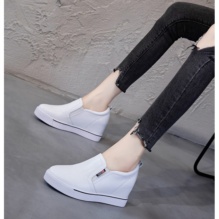 Giày Slip on độn 7p da cao cấp siêu mềm 2 màu trắng ,đen