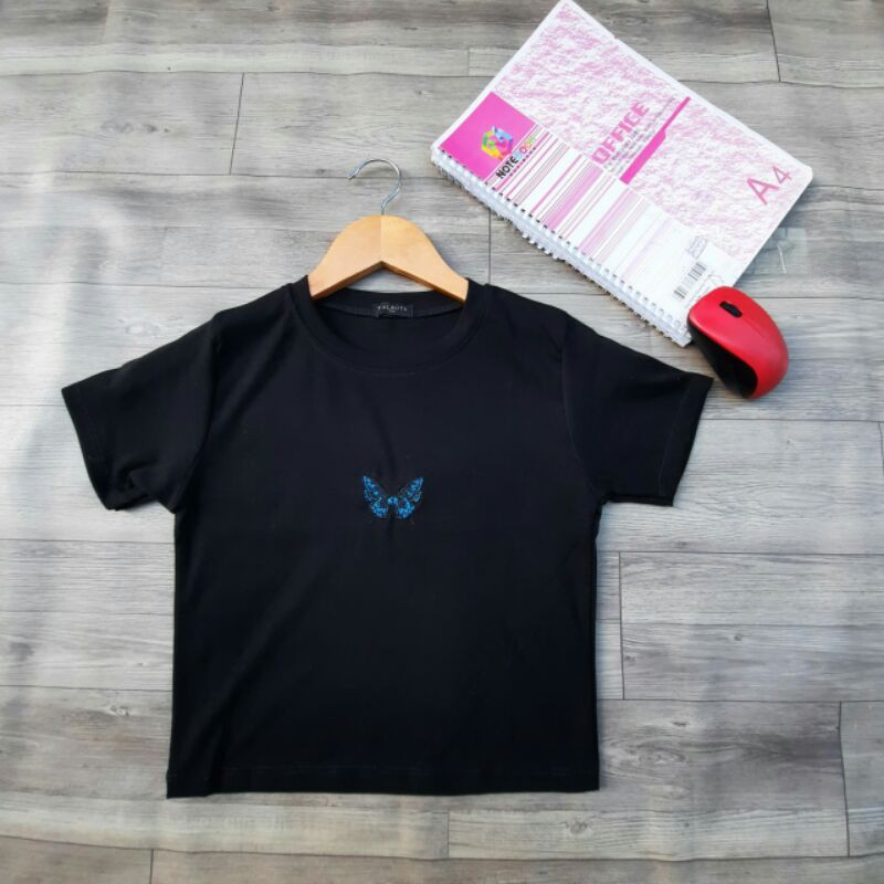 Áo croptop thêu bướm