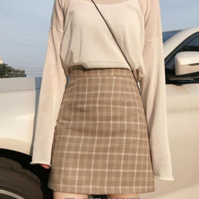 Yena Chân váy ngắn lưng cao họa tiết kẻ sọc theo phong cách retro