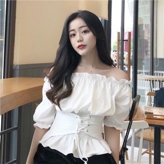 Áo trễ vai trắng bó eo thắt dây eo tay phồng tay lỡ