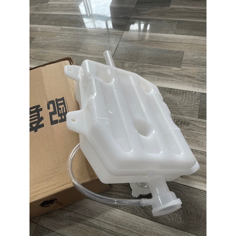 Sản phẩm gia đình làm: combo 6 Bình nước phụ 151 vỏ giấy dày