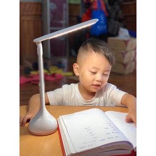 Đèn Học Để Bàn Chống Cận