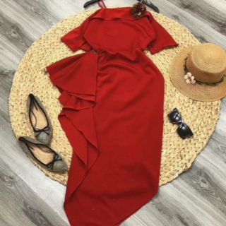 Đầm rớt vai cài hoa