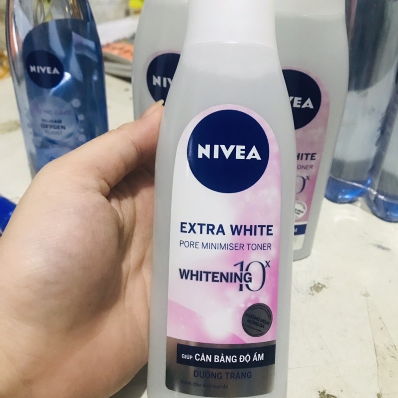 Nước hoa hồng Nivea giúp dưỡng trắng da &amp; se khít lỗ chân lông (200ml) - 86720