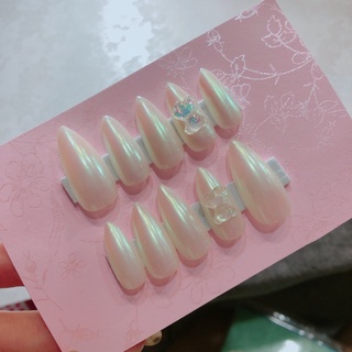 Mẫu nails box tráng gương charm gấu