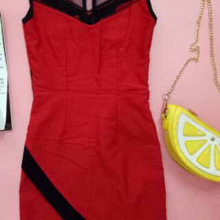 Đầm body lệch tà phối lưới