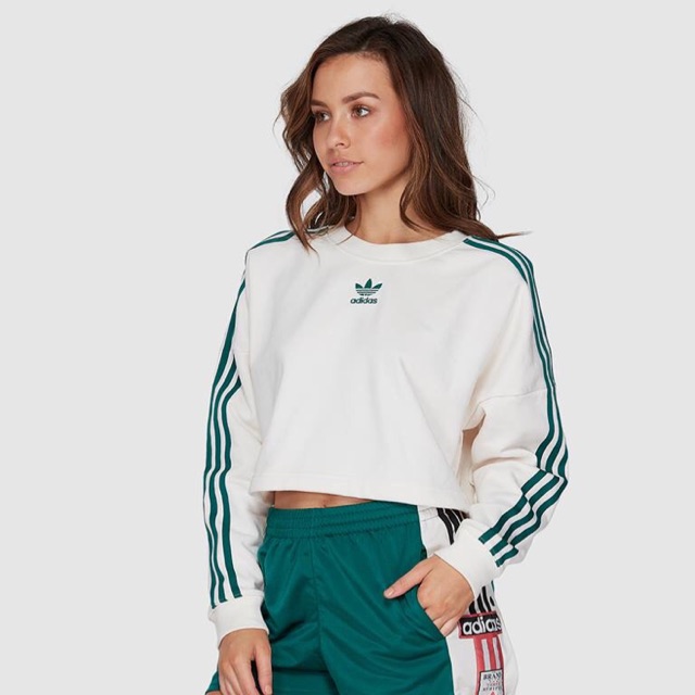 Áo croptop adidas auth cắt tag