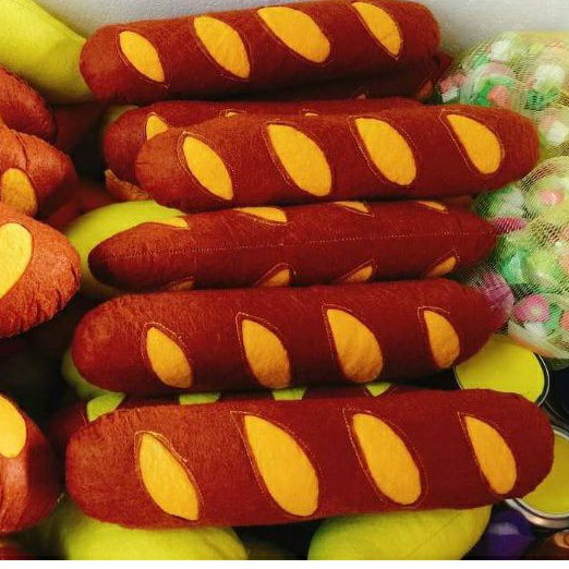 Bánh mì dài 22x6cm- đồ chơi vải nỉ- đồ dùng mầm non