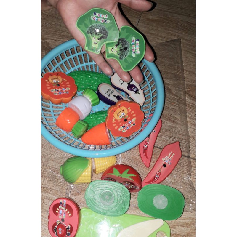 Sét đồ chơi cắt trái cây nam châm bằng nhựa do Việt Nam sản xuất