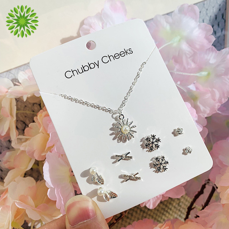 Dây Chuyền 1 Lớp Mặt Hình Trái Tim Đính Đá Nhân Tạo Thời Trang