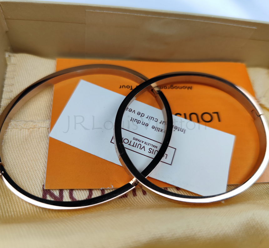 Khuy Măng Sét Kim Loại Mặt Khắc Chữ Thời Trang 2021 | BigBuy360 - bigbuy360.vn